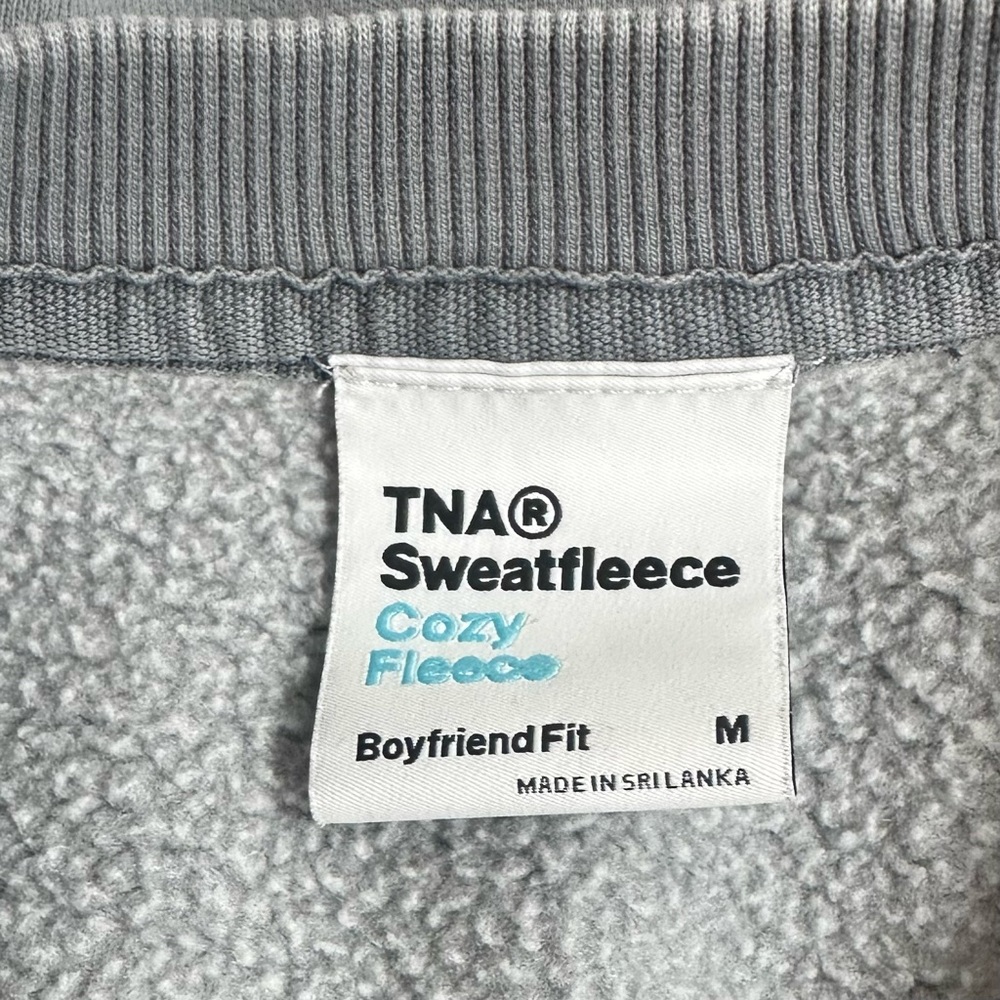 Aritzia TNA Sweatfleece Cozy Fleece BoyfriendFit Crewneck Sweatshirt Medium - Picture 13 of 15